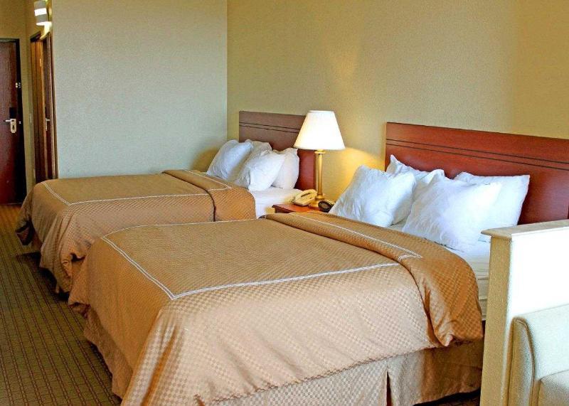 Quality Suites Темпъл Екстериор снимка