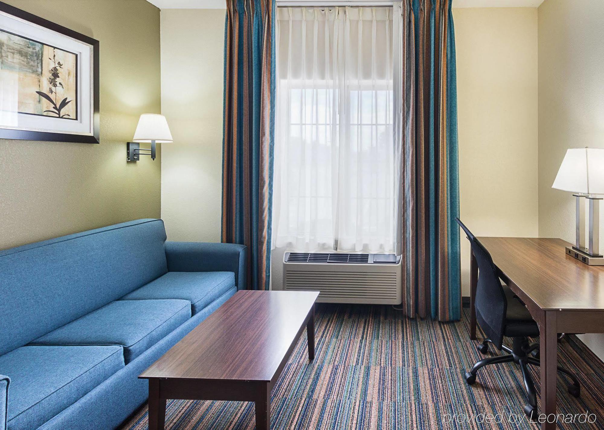 Quality Suites Темпъл Екстериор снимка